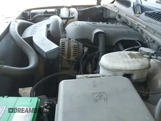 ✅ 2003 Chevrolet Suburban LS • VIN: 1GNEC16T43J226035 • Лот: 42837643. Опубликован ранее на IAAI с пробегом 301 559 миль. Бесплатный доступ к архиву аукционных продаж из США и подробный отчёт об истории автомобиля на DreamBid. Изображение 11.