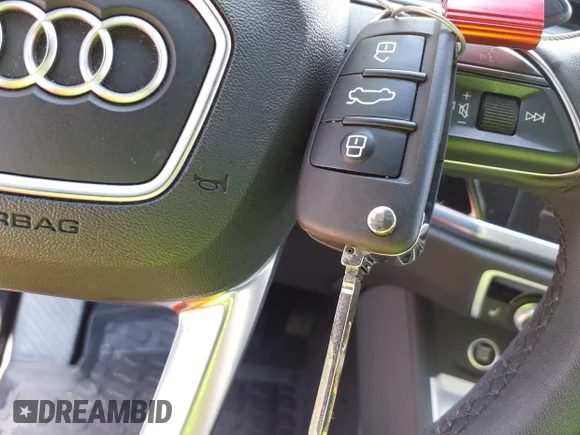 ✅ 2023 Audi Q3 S line Premium • VIN: WA1DECF30P1057318 • Lot: 42810712. Wystawiony na IAAI z przebiegiem 27 400 mil. Bezpłatny archiwum sprzedaży aukcyjnych z USA i szczegółowy raport historii pojazdu na DreamBid. Zdjęcie 11.