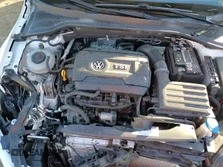 ✅ 2019 Volkswagen Golf GTI S • VIN: 3VW5T7AU0KM020351 • Lot: 90244595. Wystawiony na Copart z przebiegiem 87 937 mil. Bezpłatny archiwum sprzedaży aukcyjnych z USA i szczegółowy raport historii pojazdu na DreamBid. Zdjęcie 15.