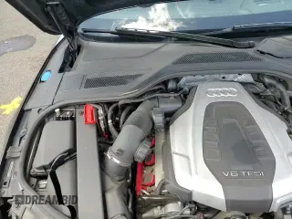 ✅ 2017 Audi A8 • VIN: WAU44AFD4HN002898 • Лот: 64128425. Опубликован ранее на Copart с пробегом 109 205 миль. Бесплатный доступ к архиву аукционных продаж из США и подробный отчёт об истории автомобиля на DreamBid. Изображение 13.