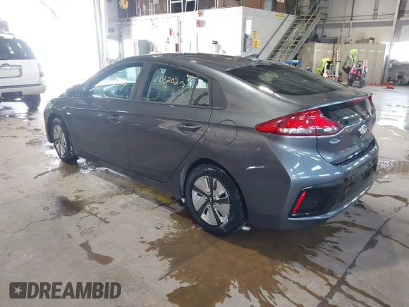 ✅ 2017 Hyundai Ioniq Blue • VIN: KMHC65LC3HU030625 • Lot: 44184056. Wystawiony na IAAI z przebiegiem 135 202 mil. Bezpłatny archiwum sprzedaży aukcyjnych z USA i szczegółowy raport historii pojazdu na DreamBid. Zdjęcie 3.