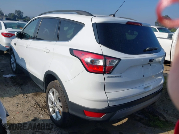 ✅ 2018 Ford Escape SE • VIN: 1FMCU9GDXJUC63259 • Lot: 44119846. Wystawiony na IAAI z przebiegiem 86 763 mil. Bezpłatny archiwum sprzedaży aukcyjnych z USA i szczegółowy raport historii pojazdu na DreamBid. Zdjęcie 3.