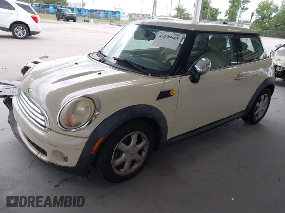 ✅ 2010 MINI Hardtop • VIN: WMWMF3C58ATZ24157 • Lot: 45198845. Wystawiony na IAAI z przebiegiem 150 722 mil. Bezpłatny archiwum sprzedaży aukcyjnych z USA i szczegółowy raport historii pojazdu na DreamBid. Zdjęcie 2.