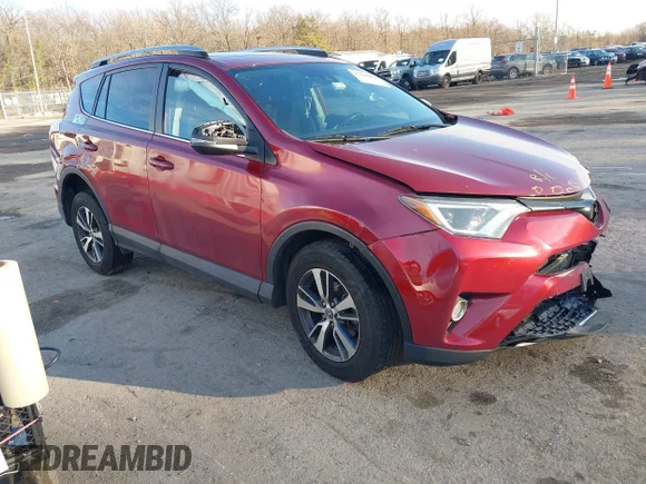 ✅ 2018 Toyota RAV4 XLE • VIN: 2T3RFREV8JW701252 • Лот: 43848835. Опубліковано раніше на IAAI з пробігом 74 024 миль. Безкоштовний доступ до архіву аукціонних продажів зі США та докладний звіт про історію автомобіля на DreamBid. Зображення 1.