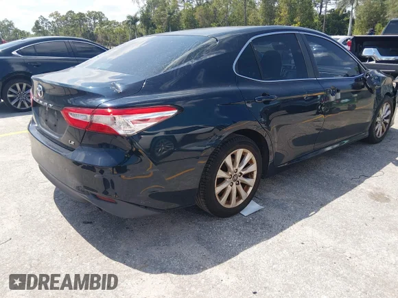 ✅ 2018 Toyota Camry SE • VIN: 4T1B11HK9JU502223 • Lot: 45069449. Wystawiony na IAAI z przebiegiem 112 949 mil. Bezpłatny archiwum sprzedaży aukcyjnych z USA i szczegółowy raport historii pojazdu na DreamBid. Zdjęcie 4.