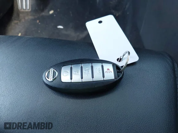 ✅ 2017 Nissan Maxima SR • VIN: 1N4AA6AP2HC368499 • Лот: 44105091. Опубліковано раніше на IAAI з пробігом 167 288 миль. Безкоштовний доступ до архіву аукціонних продажів зі США та докладний звіт про історію автомобіля на DreamBid. Зображення 11.