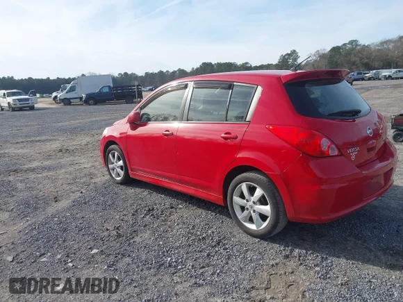 ✅ 2010 Nissan Versa SL • VIN: 3N1BC1CP7AL393095 • Lot: 44184025. Wystawiony na IAAI z przebiegiem 122 816 mil. Bezpłatny archiwum sprzedaży aukcyjnych z USA i szczegółowy raport historii pojazdu na DreamBid. Zdjęcie 3.