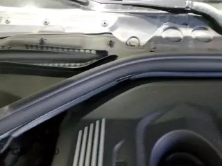 ✅ 2018 BMW 4 Series 430i xDrive • VIN: WBA4Z3C56JEC57412 • Lot: 85745045. Listed on Copart with 101,296 mi. Free auction sales archive from the USA and detailed vehicle history report at DreamBid. Image 14.