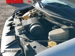 ✅ 2012 GMC Savana Cargo • VIN: 1GTW7FCA3C1184166 • Lot: 41295048. Wystawiony na IAAI z przebiegiem 411 418 mil. Bezpłatny archiwum sprzedaży aukcyjnych z USA i szczegółowy raport historii pojazdu na DreamBid. Zdjęcie 19.