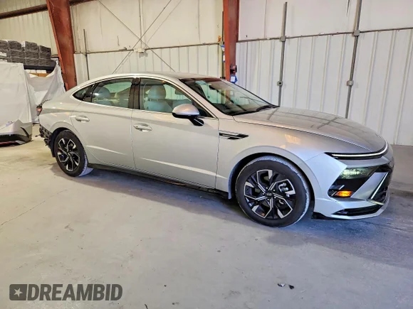 ✅ 2025 Hyundai Sonata SEL • VIN: KMHL64JA5SA465165 • Lot: 78881305. Wystawiony na Copart z przebiegiem 34 791 mil. Bezpłatny archiwum sprzedaży aukcyjnych z USA i szczegółowy raport historii pojazdu na DreamBid. Zdjęcie 4.