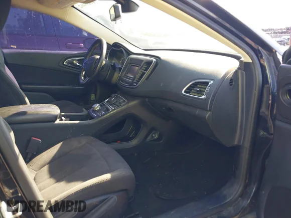 ✅ 2015 Chrysler 200 Limited • VIN: 1C3CCCAB6FN598701 • Lot: 41439462. Wystawiony na IAAI z przebiegiem 255 824 mil. Bezpłatny archiwum sprzedaży aukcyjnych z USA i szczegółowy raport historii pojazdu na DreamBid. Zdjęcie 5.