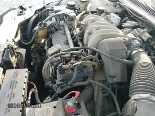 ✅ 1996 Ford Taurus G • VIN: 1FALP51U1TA243702 • Lot: 43843121. Wystawiony na IAAI z przebiegiem 132 222 mil. Bezpłatny archiwum sprzedaży aukcyjnych z USA i szczegółowy raport historii pojazdu na DreamBid. Zdjęcie 12.