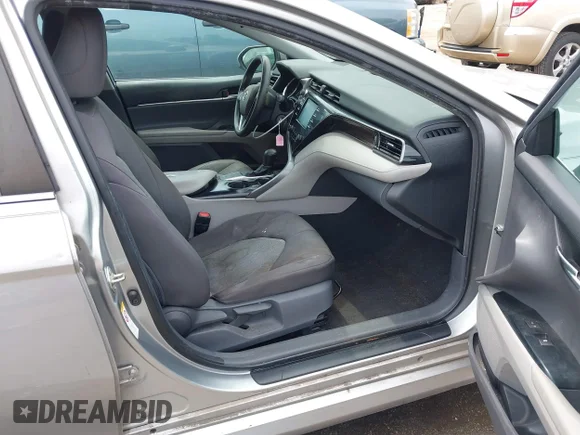 ✅ 2019 Toyota Camry SE • VIN: 4T1B11HK7KU185270 • Lot: 45341506. Wystawiony na IAAI z przebiegiem 171 183 mil. Bezpłatny archiwum sprzedaży aukcyjnych z USA i szczegółowy raport historii pojazdu na DreamBid. Zdjęcie 5.