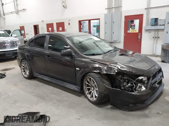 ✅ 2013 Mitsubishi Lancer Evolution GSR • VIN: JA32W8FV8DU009230 • Lot: 42968122. Wystawiony na IAAI z przebiegiem 120 293 mil. Bezpłatny archiwum sprzedaży aukcyjnych z USA i szczegółowy raport historii pojazdu na DreamBid. Zdjęcie 1.