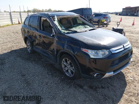 ✅ 2015 Mitsubishi Outlander SE • VIN: JA4AD3A31FZ001028 • Lot: 44663702. Listed on IAAI with 114,568 mi. Free auction sales archive from the USA and detailed vehicle history report at DreamBid. Image 1.