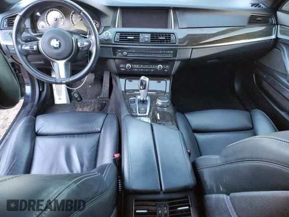 ✅ 2015 BMW 5 Series 535i • VIN: WBA5B1C5XFG126618 • Lot: 37860973. Wystawiony na Copart z przebiegiem 105 716 mil. Bezpłatny archiwum sprzedaży aukcyjnych z USA i szczegółowy raport historii pojazdu na DreamBid. Zdjęcie 8.