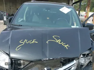 ✅ 2019 Dodge Grand Caravan SXT • VIN: 2C4RDGCG8KR693454 • Lot: 43325170. Wystawiony na IAAI z przebiegiem 144 954 mil. Bezpłatny archiwum sprzedaży aukcyjnych z USA i szczegółowy raport historii pojazdu na DreamBid. Zdjęcie 19.