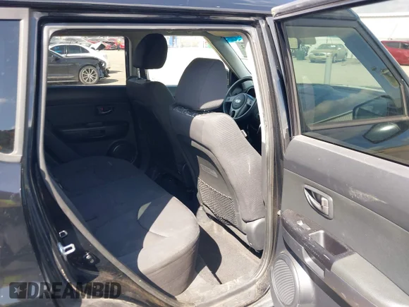 ✅ 2011 Kia Soul + • VIN: KNDJT2A25B7287658 • Лот: 44952872. Опубликован ранее на IAAI с пробегом 156 292 миль. Бесплатный доступ к архиву аукционных продаж из США и подробный отчёт об истории автомобиля на DreamBid. Изображение 8.