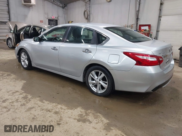 ✅ 2016 Nissan Altima SV • VIN: 1N4AL3APXGC142735 • Lot: 44666579. Wystawiony na IAAI z przebiegiem 79 221 mil. Bezpłatny archiwum sprzedaży aukcyjnych z USA i szczegółowy raport historii pojazdu na DreamBid. Zdjęcie 3.