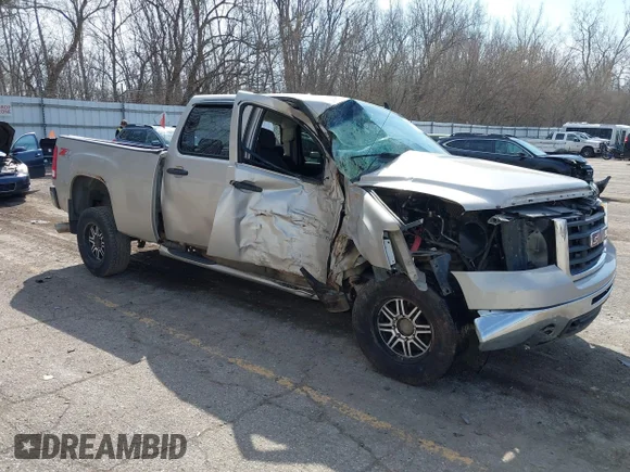 ✅ 2008 GMC Sierra 2500HD SLT • VIN: 1GTHK23668F182398 • Lot: 44740238. Listed on IAAI with 270,525 mi. Free auction sales archive from the USA and detailed vehicle history report at DreamBid. Image 1.