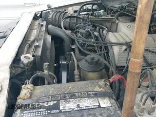 ✅ 2000 Ford Explorer XLT • VIN: 1FMZU63P1YUB59536 • Lot: 42525666. Listed on IAAI with 300,184 mi. Free auction sales archive from the USA and detailed vehicle history report at DreamBid. Image 13.