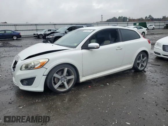 ✅ 2012 Volvo C30 • VIN: YV1672MK5C2265917 • Лот: 91161275. Опубликован ранее на Copart с пробегом 174 737 миль. Бесплатный доступ к архиву аукционных продаж из США и подробный отчёт об истории автомобиля на DreamBid. Изображение 1.