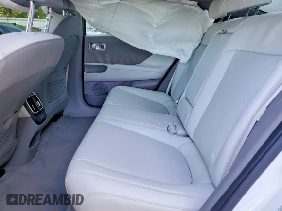 ✅ 2023 Hyundai Ioniq 6 SEL • VIN: KMHM34AA4PA029900 • Lot: 49800766. Wystawiony na Copart z przebiegiem 26 619 mil. Bezpłatny archiwum sprzedaży aukcyjnych z USA i szczegółowy raport historii pojazdu na DreamBid. Zdjęcie 10.