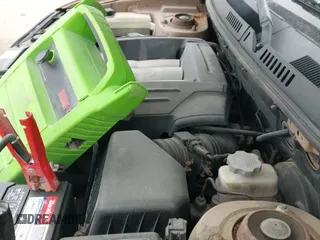 2004 Hyundai Santa Fe GLS с VIN KM8SC73D34U585710, выставлен на аукционе IAAI как лот 41402531 с пробегом 207 662 миль миль и . История ставок и продаж доступна на DreamBid. Изображение 12.