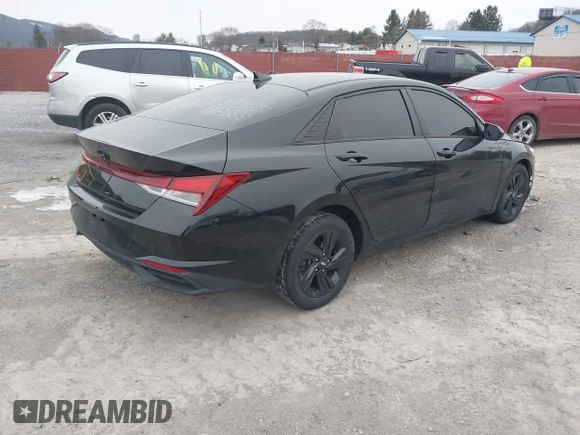 ✅ 2021 Hyundai Elantra SEL • VIN: 5NPLS4AG3MH006670 • Lot: 43886056. Wystawiony na IAAI z przebiegiem 67 693 mil. Bezpłatny archiwum sprzedaży aukcyjnych z USA i szczegółowy raport historii pojazdu na DreamBid. Zdjęcie 4.