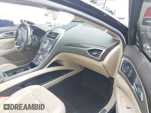 ✅ 2020 Lincoln MKZ Reserve • VIN: 3LN6L5F96LR608237 • Lot: 41530295. Wystawiony na IAAI z przebiegiem 45 144 mil. Bezpłatny archiwum sprzedaży aukcyjnych z USA i szczegółowy raport historii pojazdu na DreamBid. Zdjęcie 5.