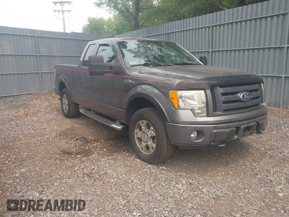 ✅ 2010 Ford F-150 XL • VIN: 1FTEX1EW6AFA08848 • Lot: 45645689. Wystawiony na IAAI z przebiegiem 174 493 mil. Bezpłatny archiwum sprzedaży aukcyjnych z USA i szczegółowy raport historii pojazdu na DreamBid. Zdjęcie 1.