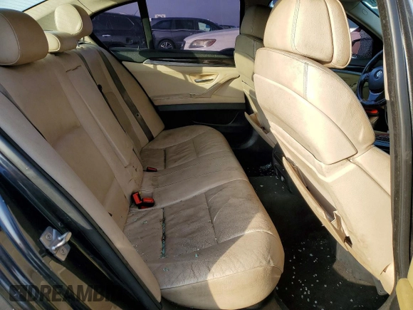 ✅ 2011 BMW 5 Series 528i • VIN: WBAFR1C5XBC673292 • Lot: 75505545. Wystawiony na Copart z przebiegiem 171 833 mil. Bezpłatny archiwum sprzedaży aukcyjnych z USA i szczegółowy raport historii pojazdu na DreamBid. Zdjęcie 10.