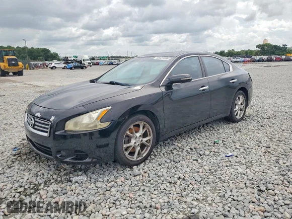 ✅ 2014 Nissan Maxima S • VIN: 1N4AA5AP6EC483449 • Lot: 55421686. Wystawiony na Copart z przebiegiem 119 418 mil. Bezpłatny archiwum sprzedaży aukcyjnych z USA i szczegółowy raport historii pojazdu na DreamBid. Zdjęcie 1.