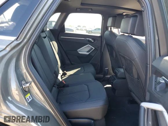 ✅ 2021 Audi Q3 S line Premium • VIN: WA1DECF35M1006456 • Лот: 45469933. Опубліковано раніше на Copart з пробігом 21 784 миль. Безкоштовний доступ до архіву аукціонних продажів зі США та докладний звіт про історію автомобіля на DreamBid. Зображення 11.