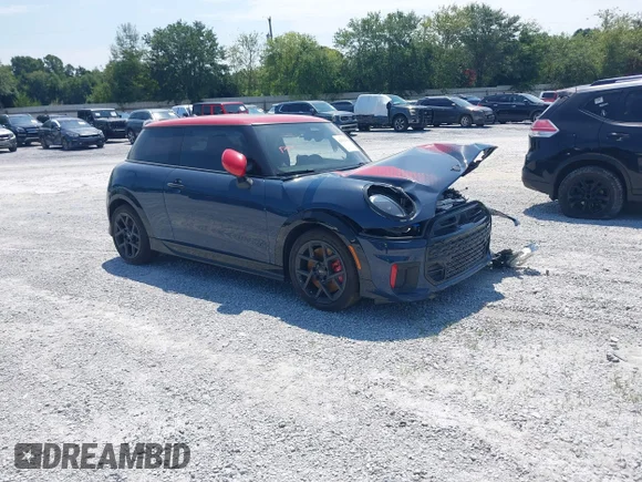 ✅ 2025 MINI Hardtop • VIN: WMW33GD03S2W86157 • Lot: 42552099. Listed on IAAI with 2,660 mi. Free auction sales archive from the USA and detailed vehicle history report at DreamBid. Image 1.