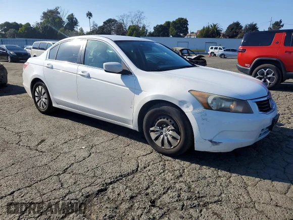 ✅ 2010 Honda Accord LX • VIN: 1HGCP2F35AA134215 • Lot: 76002895. Wystawiony na Copart z przebiegiem 165 675 mil. Bezpłatny archiwum sprzedaży aukcyjnych z USA i szczegółowy raport historii pojazdu na DreamBid. Zdjęcie 4.