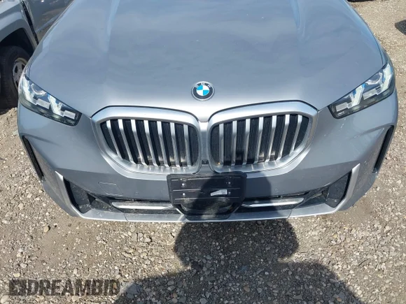 ✅ 2024 BMW X5 xDrive40i • VIN: 5UX23EU02R9W17401 • Lot: 45282267. Wystawiony na IAAI z przebiegiem 18 403 mil. Bezpłatny archiwum sprzedaży aukcyjnych z USA i szczegółowy raport historii pojazdu na DreamBid. Zdjęcie 6.