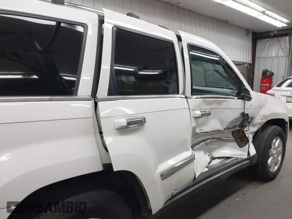 ✅ 2010 Jeep Grand Cherokee Limited • VIN: 1J4RS5GT7AC152785 • Lot: 42355447. Wystawiony na IAAI z przebiegiem 191 715 mil. Bezpłatny archiwum sprzedaży aukcyjnych z USA i szczegółowy raport historii pojazdu na DreamBid. Zdjęcie 6.