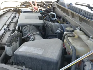 ✅ 2021 Chevrolet Suburban LT • VIN: 1GNSKCKD9MR263360 • Lot: 42205517. Wystawiony na IAAI z przebiegiem 127 733 mil. Bezpłatny archiwum sprzedaży aukcyjnych z USA i szczegółowy raport historii pojazdu na DreamBid. Zdjęcie 20.