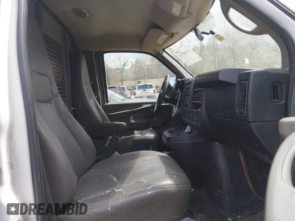 ✅ 2012 Chevrolet Express Cargo • VIN: 1GCWGGFA0C1158965 • Лот: 44900736. Опубліковано раніше на IAAI з пробігом 175 381 миль. Безкоштовний доступ до архіву аукціонних продажів зі США та докладний звіт про історію автомобіля на DreamBid. Зображення 5.