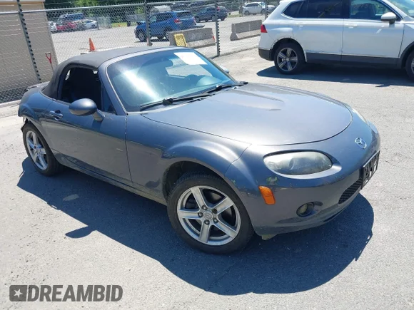 ✅ 2006 Mazda MX-5 Miata Touring • VIN: JM1NC25F460102870 • Lot: 45325111. Wystawiony na IAAI z przebiegiem 191 945 mil. Bezpłatny archiwum sprzedaży aukcyjnych z USA i szczegółowy raport historii pojazdu na DreamBid. Zdjęcie 1.