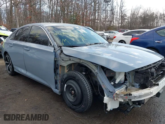 ✅ 2021 Honda Accord Sport • VIN: 1HGCV1F34MA044381 • Lot: 44070496. Wystawiony na IAAI z przebiegiem Nie podano. Bezpłatny archiwum sprzedaży aukcyjnych z USA i szczegółowy raport historii pojazdu na DreamBid. Zdjęcie 6.