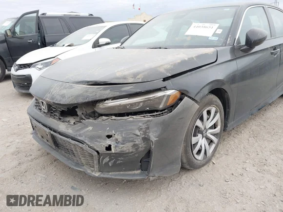 ✅ 2025 Honda Civic LX • VIN: 2HGFE2F25SH533459 • Lot: 44038651. Wystawiony na IAAI z przebiegiem 5 732 mil. Bezpłatny archiwum sprzedaży aukcyjnych z USA i szczegółowy raport historii pojazdu na DreamBid. Zdjęcie 6.