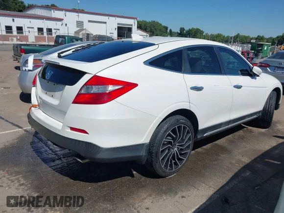 ✅ 2014 Honda Crosstour EX-L • VIN: 5J6TF3H50EL001100 • Lot: 43114713. Wystawiony na IAAI z przebiegiem 307 485 mil. Bezpłatny archiwum sprzedaży aukcyjnych z USA i szczegółowy raport historii pojazdu na DreamBid. Zdjęcie 4.