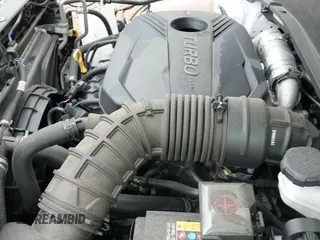 ✅ 2022 Kia Seltos SX • VIN: KNDETCA21N7276202 • Lot: 41951586. Wystawiony na IAAI z przebiegiem 48 756 mil. Bezpłatny archiwum sprzedaży aukcyjnych z USA i szczegółowy raport historii pojazdu na DreamBid. Zdjęcie 19.