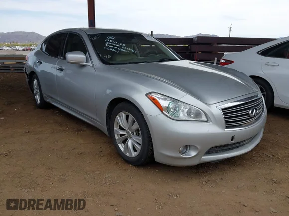 ✅ 2011 Infiniti M • VIN: JN1BY1AP0BM324860 • Lot: 41861650. Wystawiony na IAAI z przebiegiem 132 609 mil. Bezpłatny archiwum sprzedaży aukcyjnych z USA i szczegółowy raport historii pojazdu na DreamBid. Zdjęcie 1.