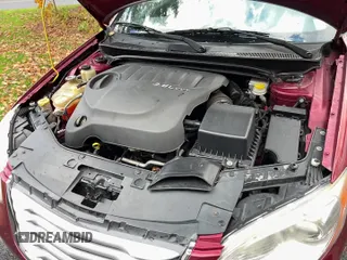 ✅ 2012 Chrysler 200 Touring • VIN: 1C3CCBBG4CN199415 • Лот: 89870865. Опубликован ранее на Copart с пробегом 126 490 миль. Бесплатный доступ к архиву аукционных продаж из США и подробный отчёт об истории автомобиля на DreamBid. Изображение 11.