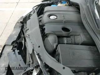 ✅ 2010 Volkswagen Jetta SE • VIN: 3VWRX7AJ7AM153845 • Lot: 43185590. Wystawiony na IAAI z przebiegiem 126 952 mil. Bezpłatny archiwum sprzedaży aukcyjnych z USA i szczegółowy raport historii pojazdu na DreamBid. Zdjęcie 19.