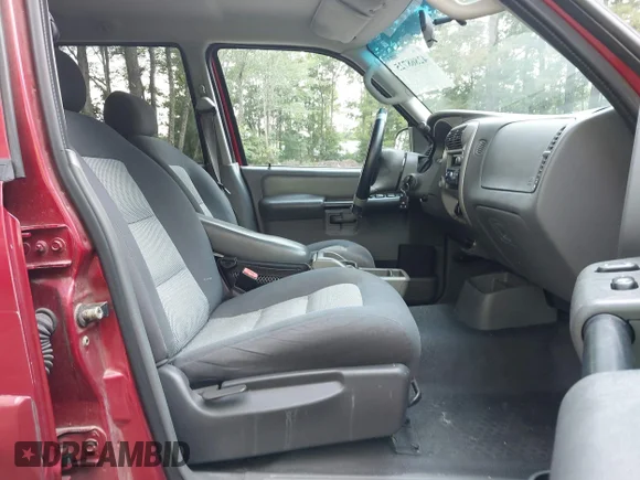 ✅ 2004 Ford Explorer Sport Trac XLS • VIN: 1FMZU67K84UA97271 • Lot: 42868725. Wystawiony na IAAI z przebiegiem 168 135 mil. Bezpłatny archiwum sprzedaży aukcyjnych z USA i szczegółowy raport historii pojazdu na DreamBid. Zdjęcie 5.