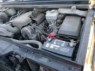 ✅ 2008 Hummer H2 SUV • VIN: 5GRGN238X8H106240 • Lot: 86766444. Wystawiony na Copart z przebiegiem 158 590 mil. Bezpłatny archiwum sprzedaży aukcyjnych z USA i szczegółowy raport historii pojazdu na DreamBid. Zdjęcie 15.